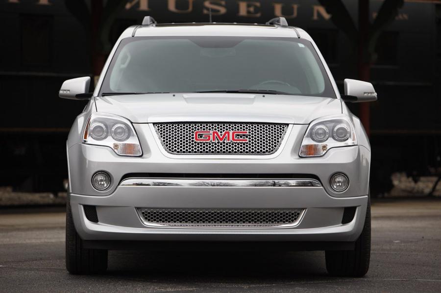  GMC Acadia Denali 2011 года  (фото 6 из 53)